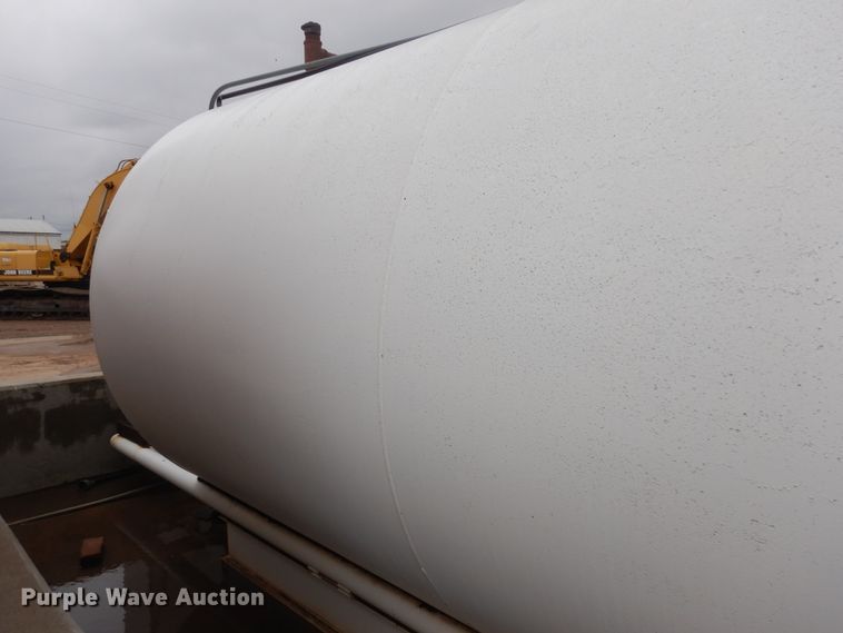 image for item ID9856 (2) fuel tanks