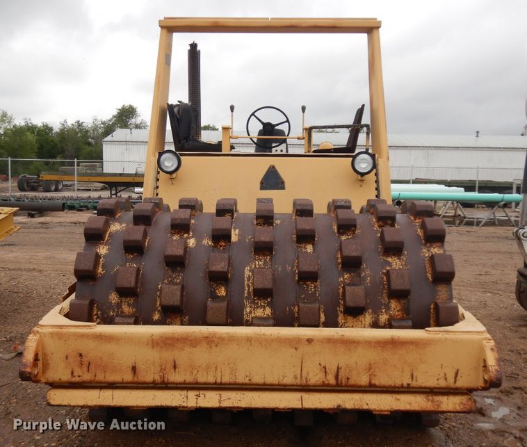 image for item ID9857 Hyster C612B  single drum vibratory roller