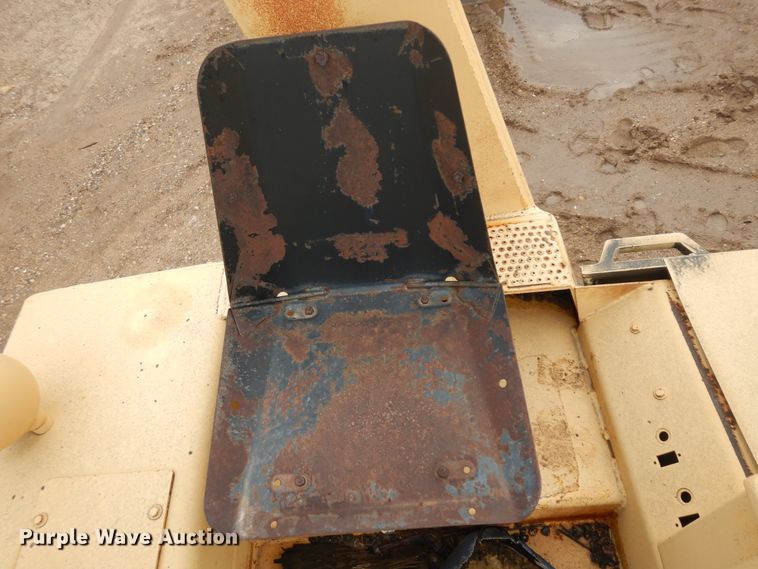 image for item ID9857 Hyster C612B  single drum vibratory roller