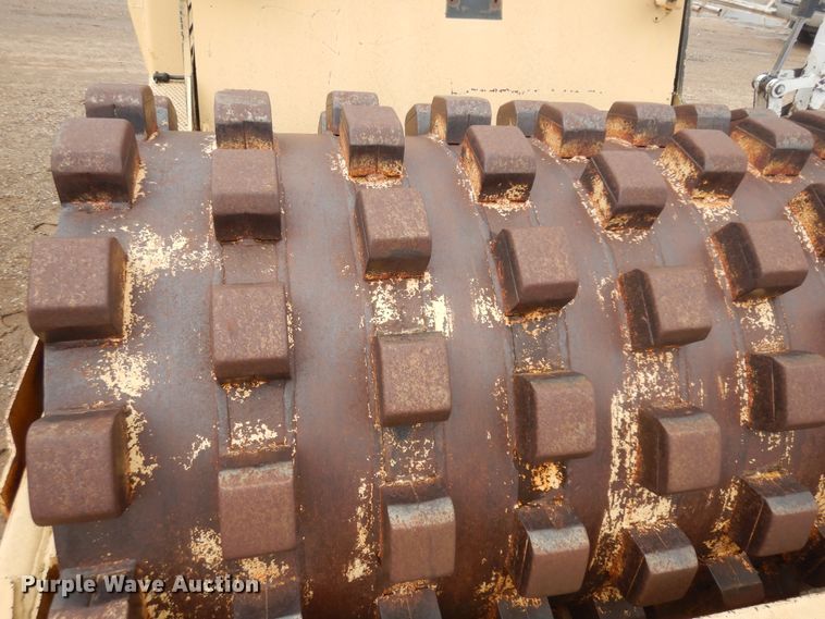 image for item ID9857 Hyster C612B  single drum vibratory roller