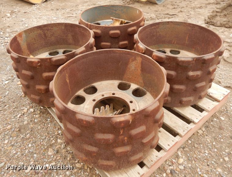 image for item ID9867 (4) Wacker padfoot trench compactor drums