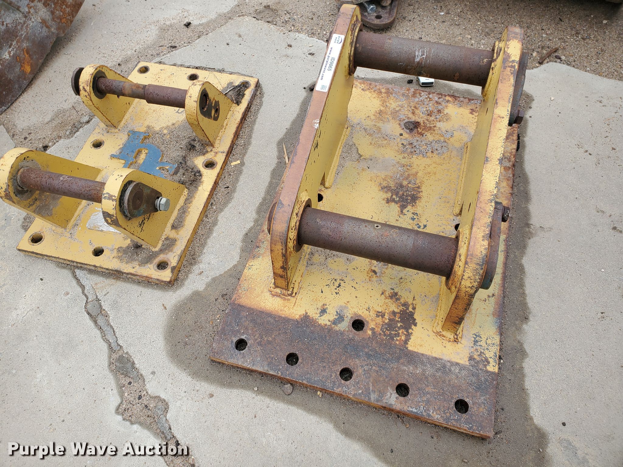 (2) excavator adapter plates in Liberal, KS Item ID9865 sold Purple