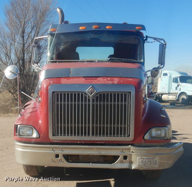 image for item DJ4847 2008 International 9200i  semi truck