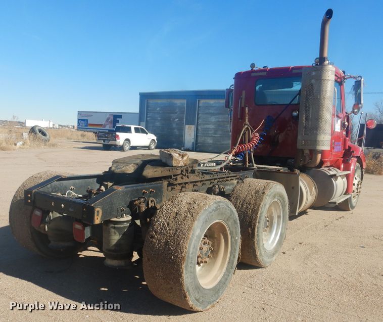 image for item DJ4847 2008 International 9200i  semi truck