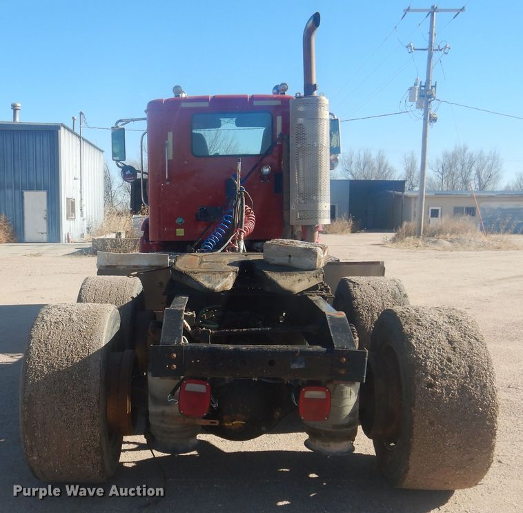 image for item DJ4847 2008 International 9200i  semi truck