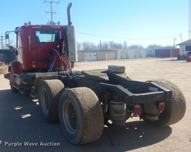 image for item DJ4847 2008 International 9200i  semi truck