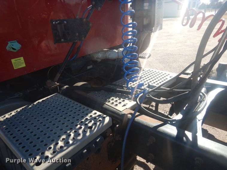 image for item DJ4847 2008 International 9200i  semi truck