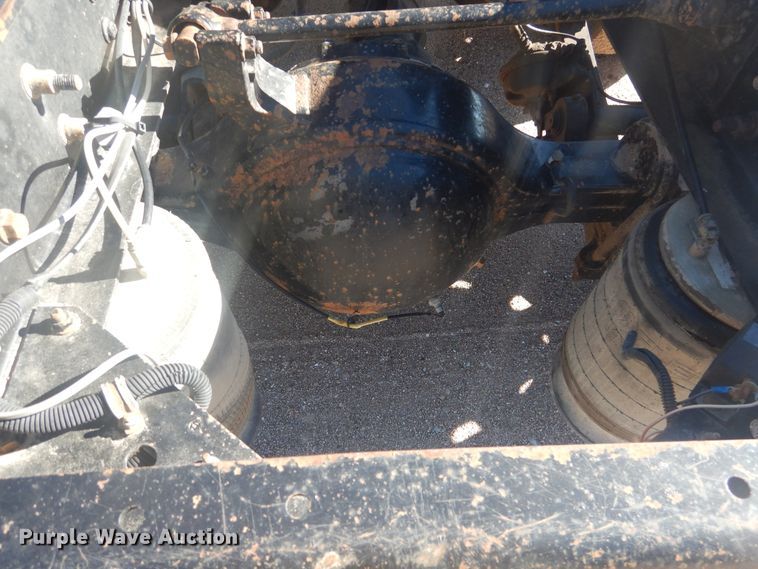 image for item DJ4847 2008 International 9200i  semi truck