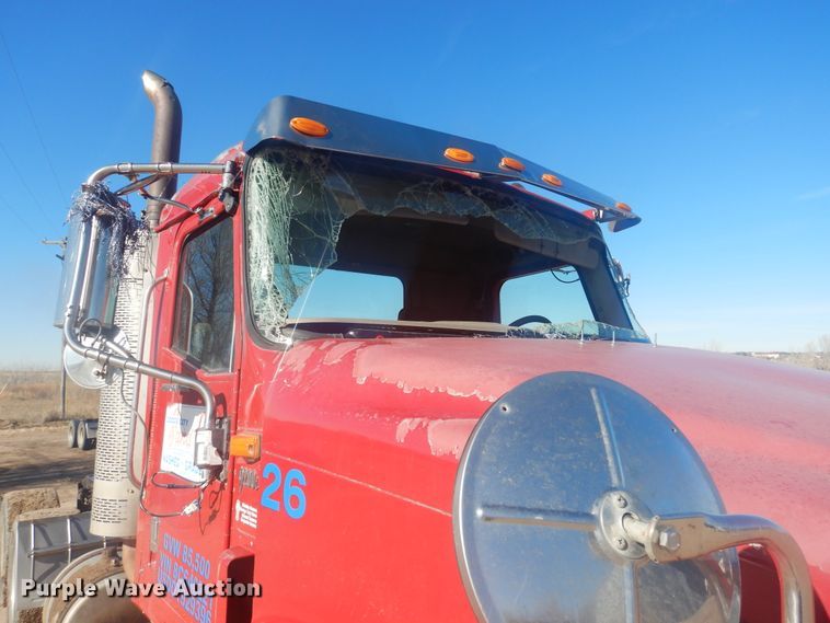 image for item DJ4847 2008 International 9200i  semi truck