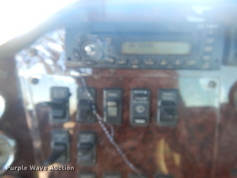 image for item DJ4847 2008 International 9200i  semi truck