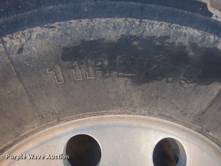 image for item DJ4847 2008 International 9200i  semi truck