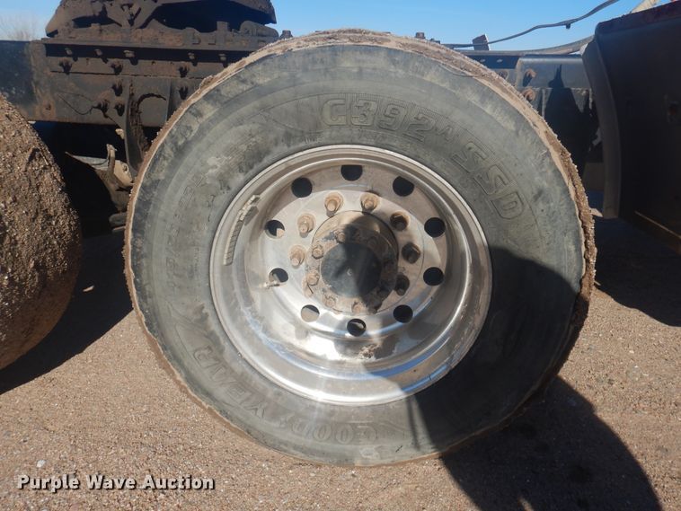 image for item DJ4847 2008 International 9200i  semi truck