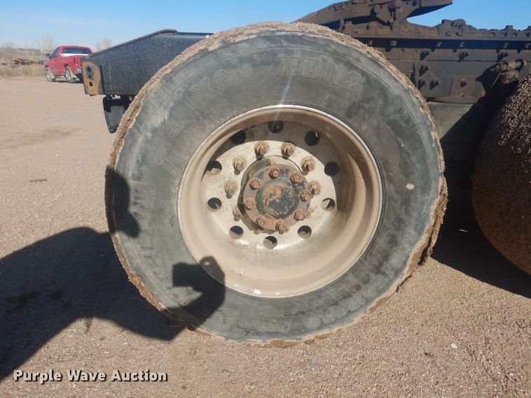 image for item DJ4847 2008 International 9200i  semi truck