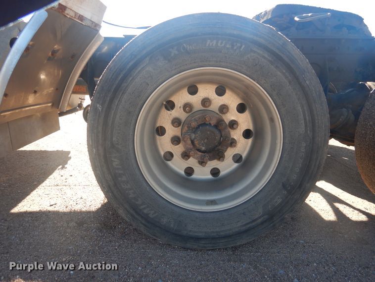 image for item DJ4847 2008 International 9200i  semi truck