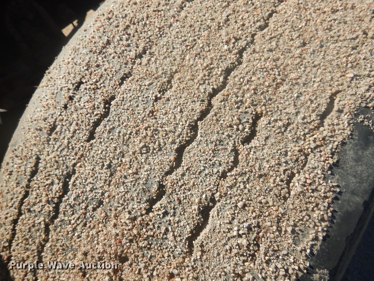 image for item DJ4847 2008 International 9200i  semi truck