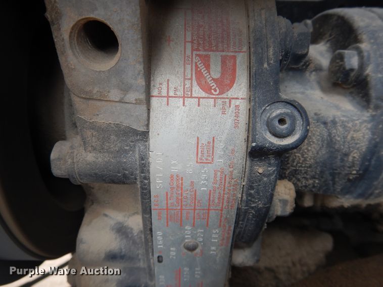 image for item DL0279 1993 International 8200  flatbed truck