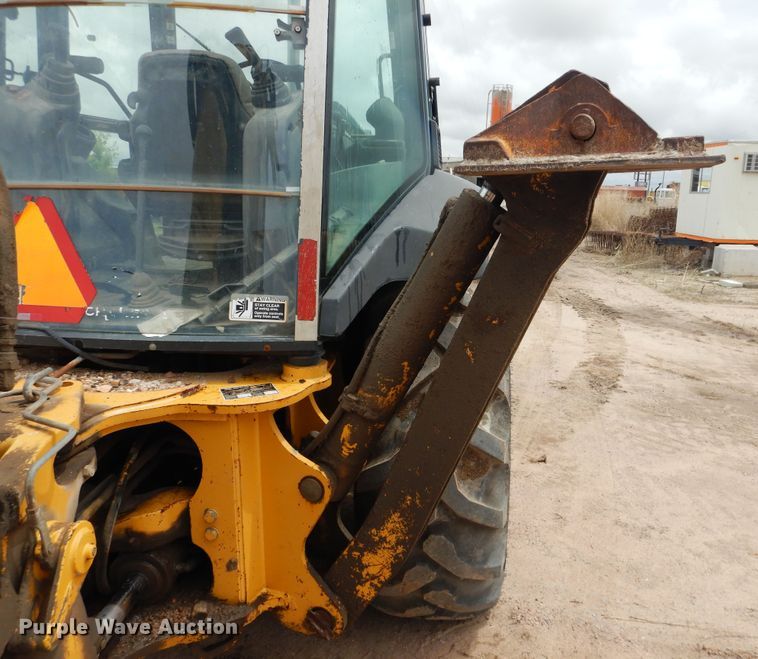 image for item DL0281 2003 John Deere 710G  backhoe