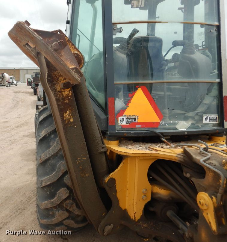 image for item DL0281 2003 John Deere 710G  backhoe