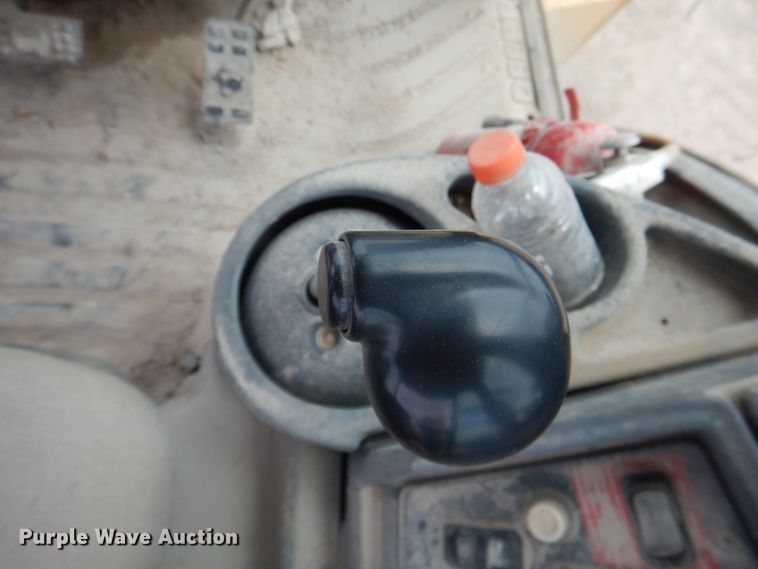 image for item DL0281 2003 John Deere 710G  backhoe