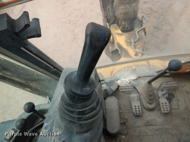 image for item DL0281 2003 John Deere 710G  backhoe