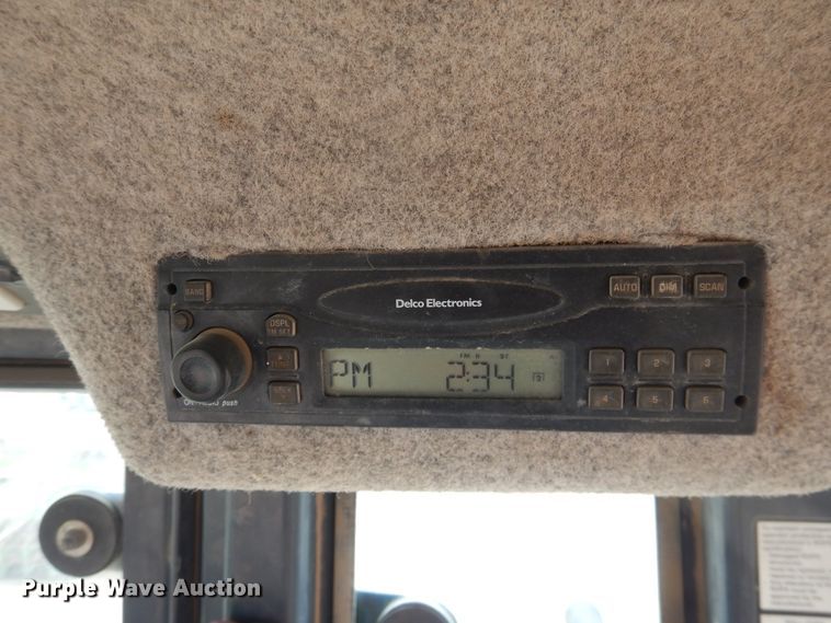 image for item DL0281 2003 John Deere 710G  backhoe