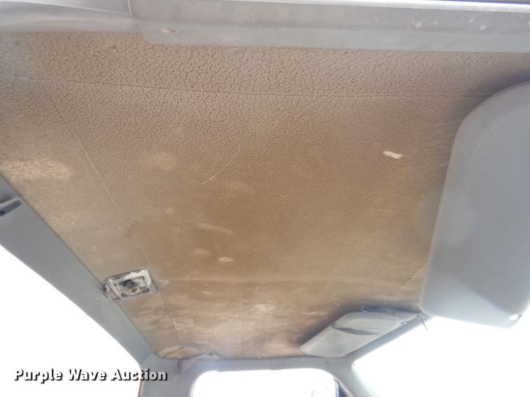 image for item DL0283 1989 Ford F800  water truck