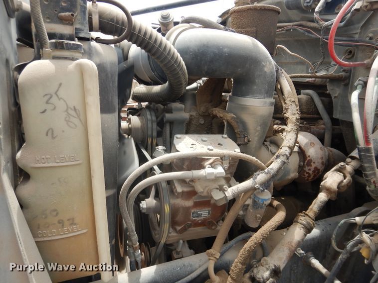 image for item DL0283 1989 Ford F800  water truck