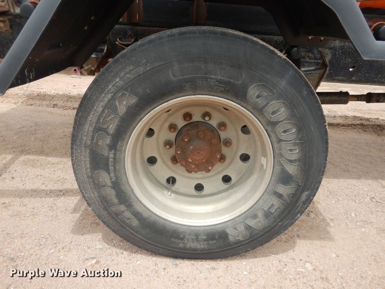 image for item DL0283 1989 Ford F800  water truck