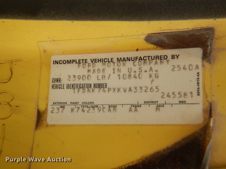 image for item DL0284 1989 Ford F700  box truck