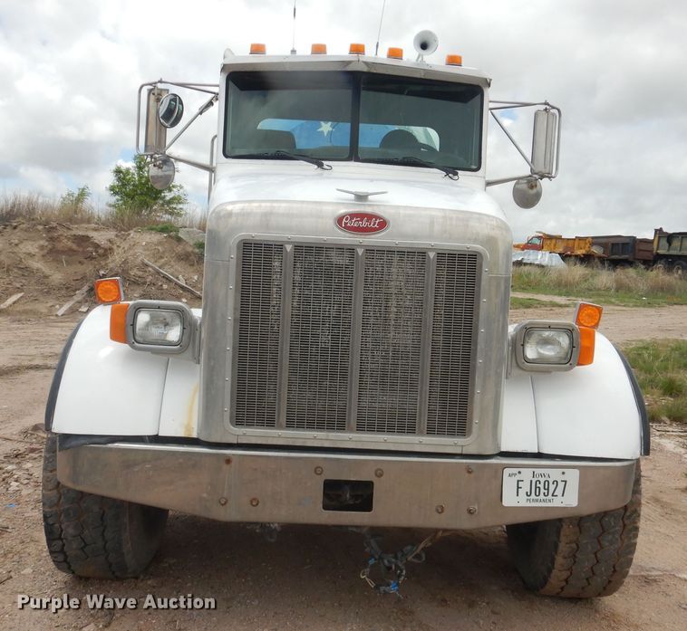 image for item DL0286 2003 Peterbilt 357  ready mix truck