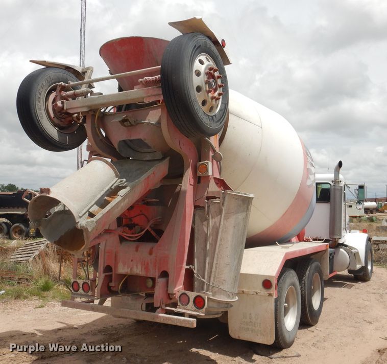 image for item DL0286 2003 Peterbilt 357  ready mix truck