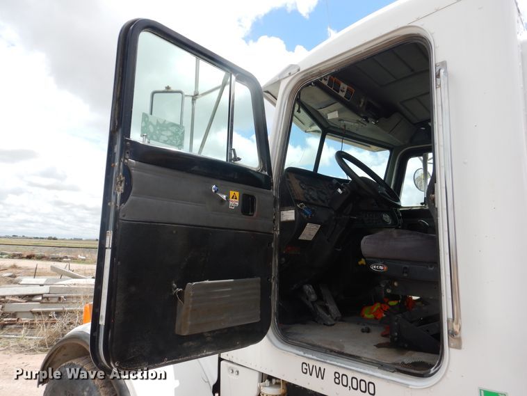 image for item DL0286 2003 Peterbilt 357  ready mix truck