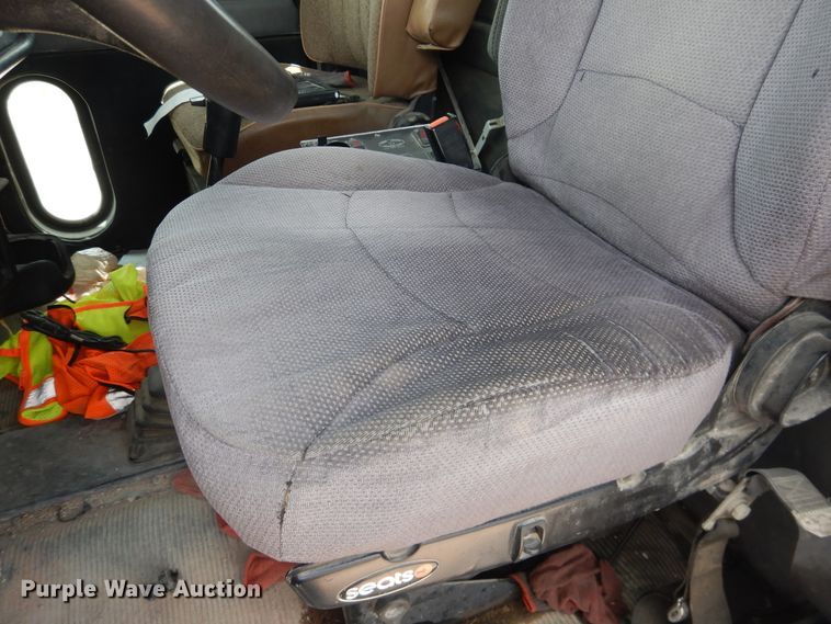 image for item DL0286 2003 Peterbilt 357  ready mix truck