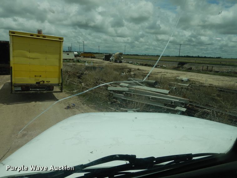 image for item DL0286 2003 Peterbilt 357  ready mix truck