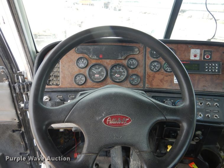 image for item DL0286 2003 Peterbilt 357  ready mix truck