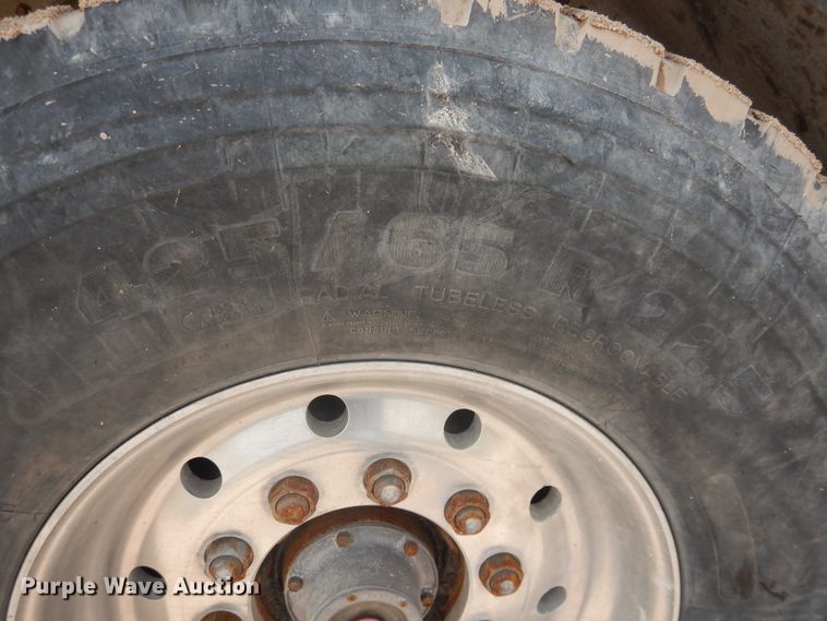 image for item DL0286 2003 Peterbilt 357  ready mix truck