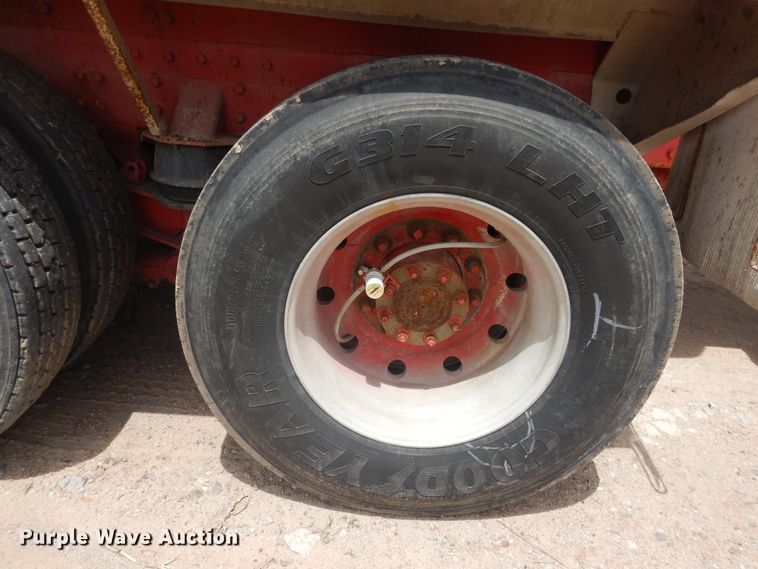 image for item DL0286 2003 Peterbilt 357  ready mix truck