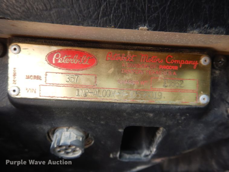 image for item DL0286 2003 Peterbilt 357  ready mix truck