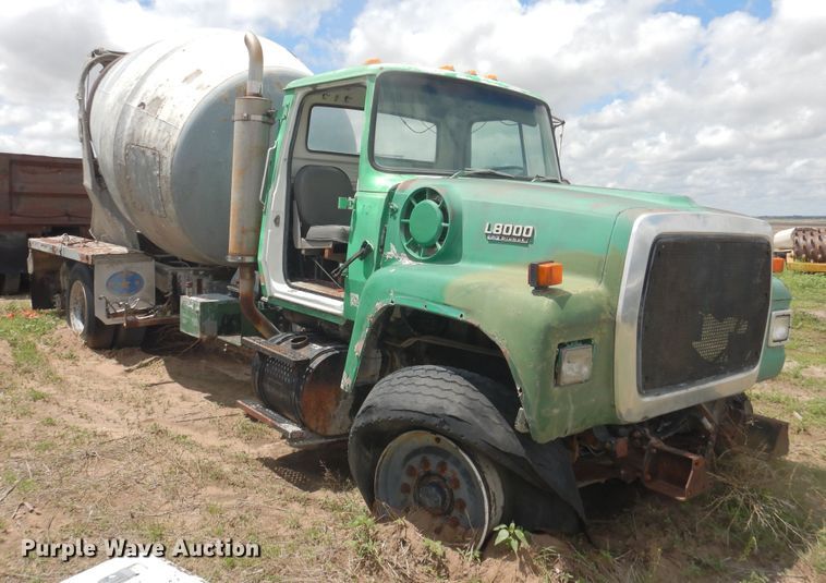 image for item DL0291 1993 Ford L8000  ready mix truck