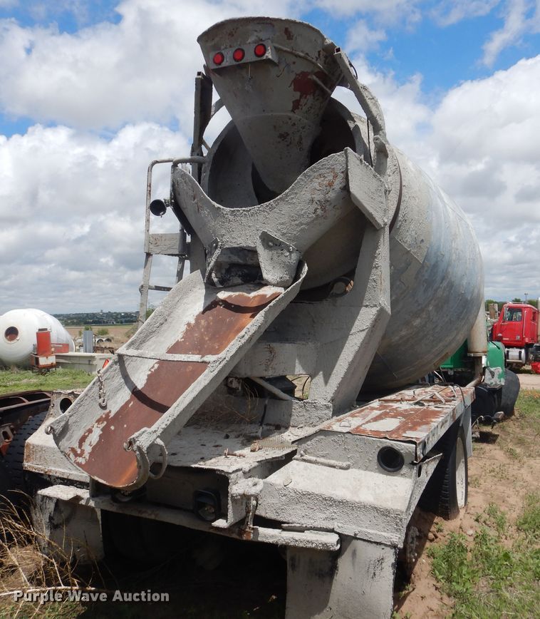 image for item DL0291 1993 Ford L8000  ready mix truck