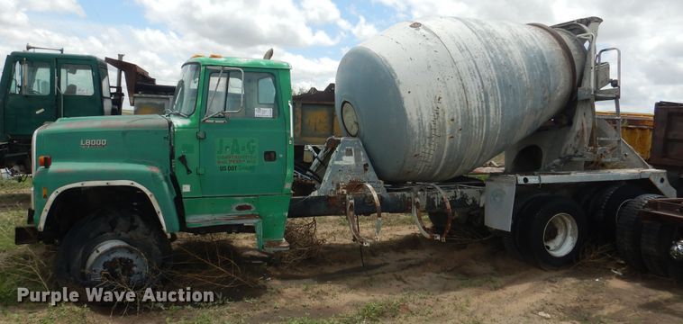 image for item DL0291 1993 Ford L8000  ready mix truck