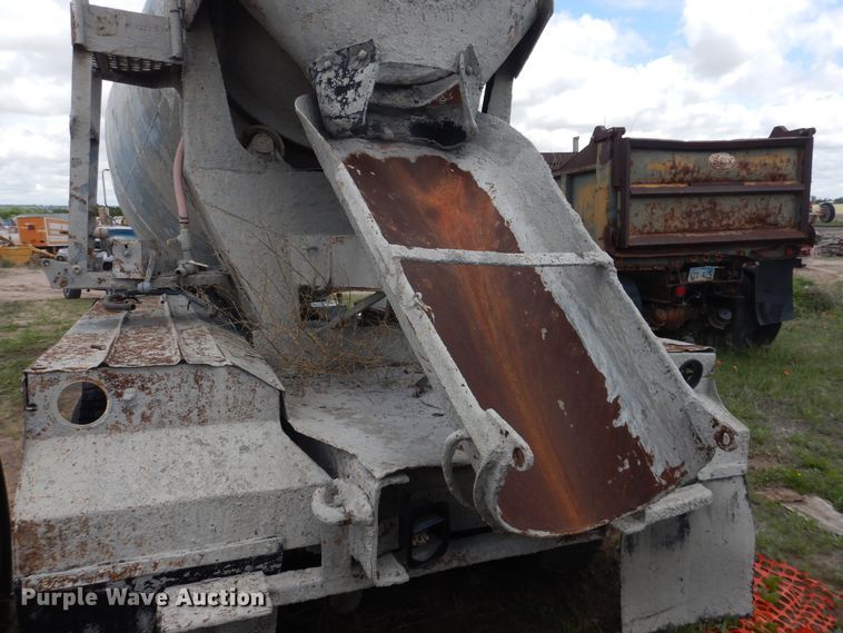 image for item DL0291 1993 Ford L8000  ready mix truck