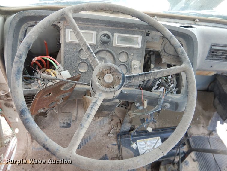 image for item DL0291 1993 Ford L8000  ready mix truck