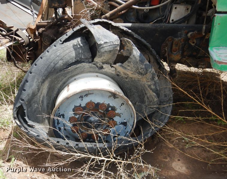 image for item DL0291 1993 Ford L8000  ready mix truck