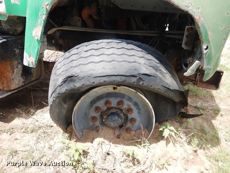 image for item DL0291 1993 Ford L8000  ready mix truck