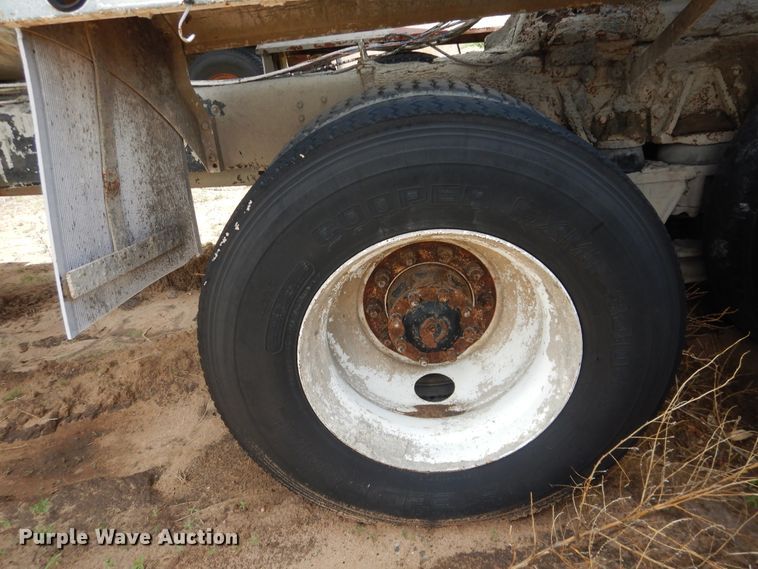 image for item DL0291 1993 Ford L8000  ready mix truck