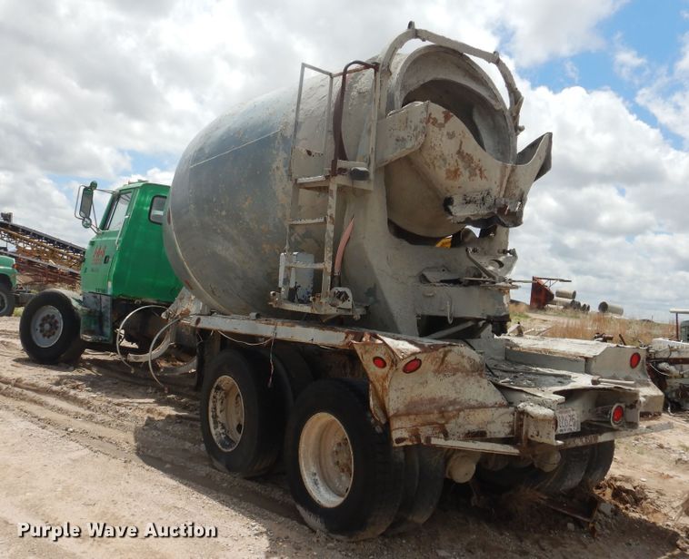 image for item DL0293 1993 Ford LT8000  ready mix truck