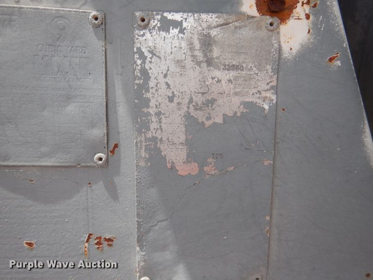 image for item DL0293 1993 Ford LT8000  ready mix truck