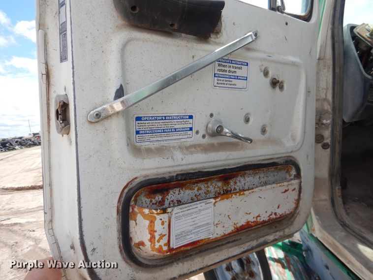 image for item DL0293 1993 Ford LT8000  ready mix truck