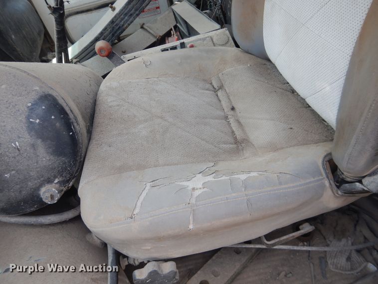 image for item DL0293 1993 Ford LT8000  ready mix truck